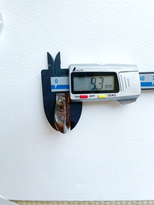 大粒　天然虫入り琥珀　アンバー　夏休み　自由研究　化石　恐竜