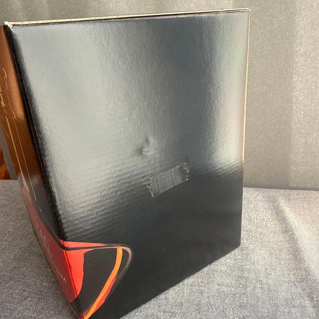 サントリー ピュアモルトウイスキー ミレニアム 200 0記念ボトル