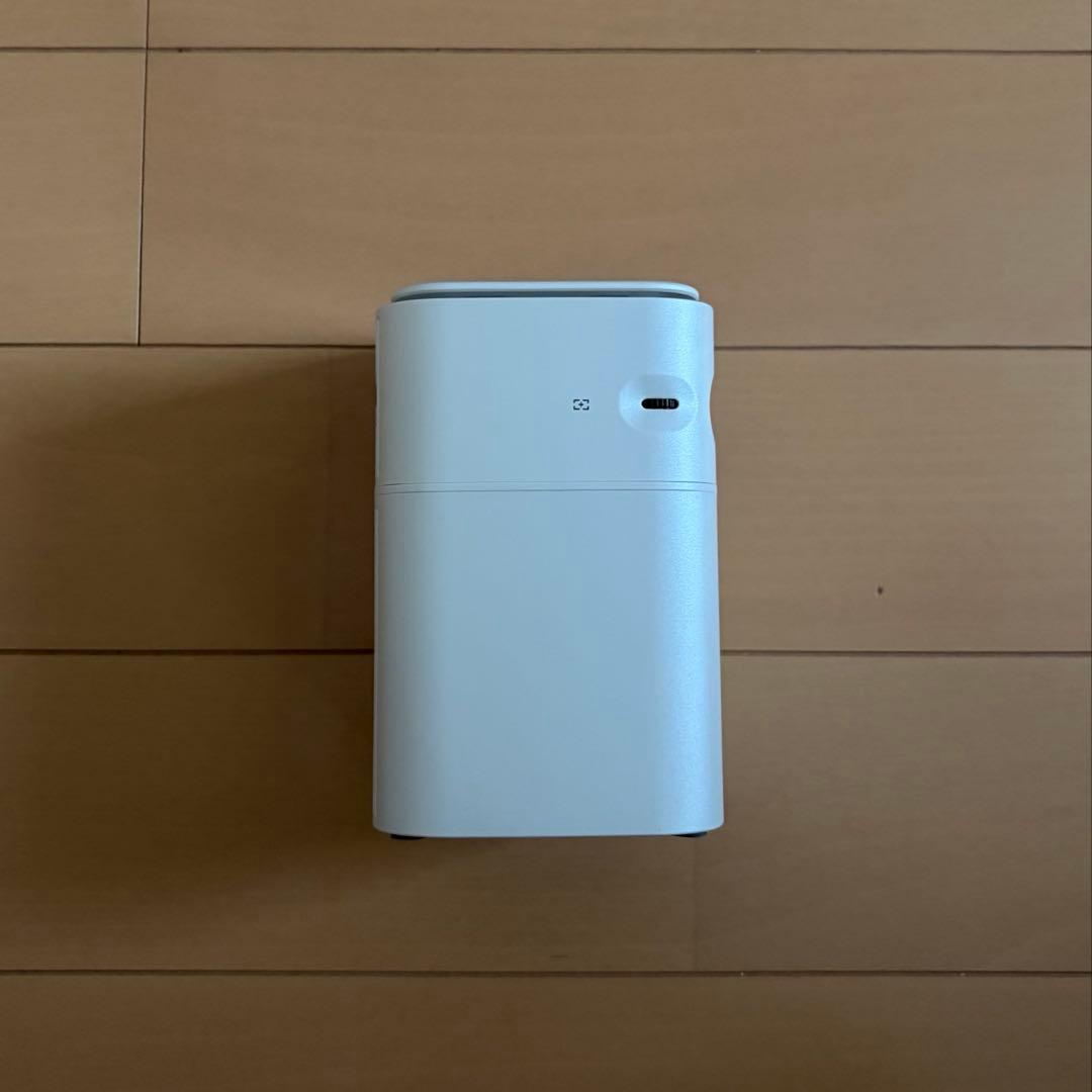 CINEMAGEmini シネマージュミニ ホワイト プロジェクター本体　三脚付