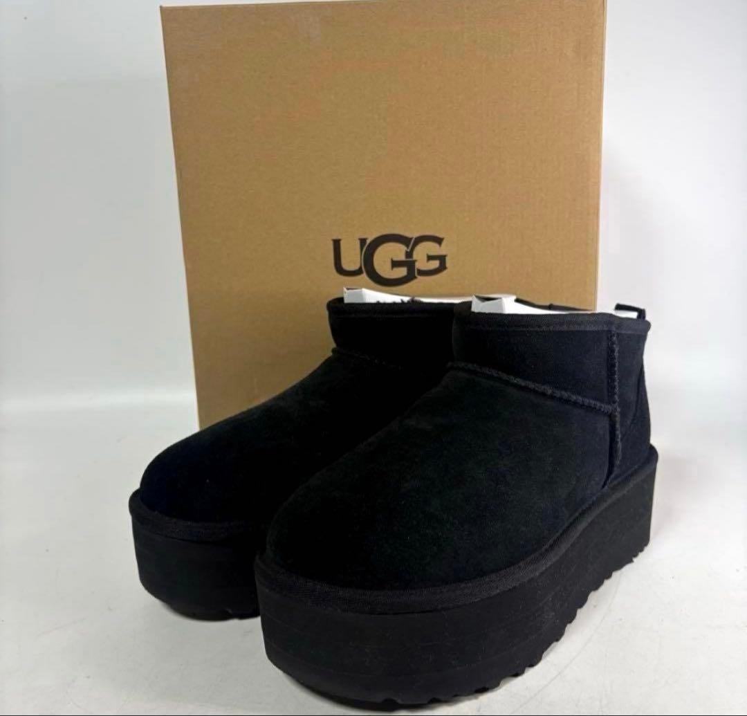 UGG W クラシック ウルトラ　ミニ　Platform ブーツ