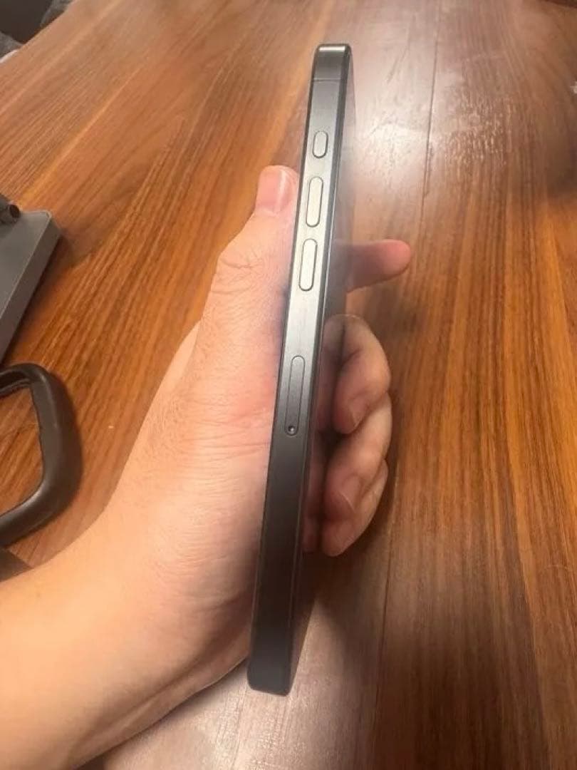 iPhone 15 Pro 128GB 本体 バッテリー 100% SIMフリー