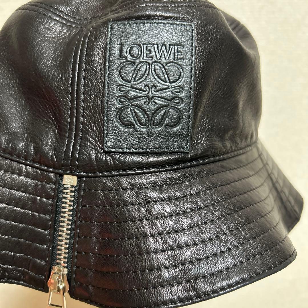 く*ん様 【匿名配送】LOEWE レザー バケットハット　S