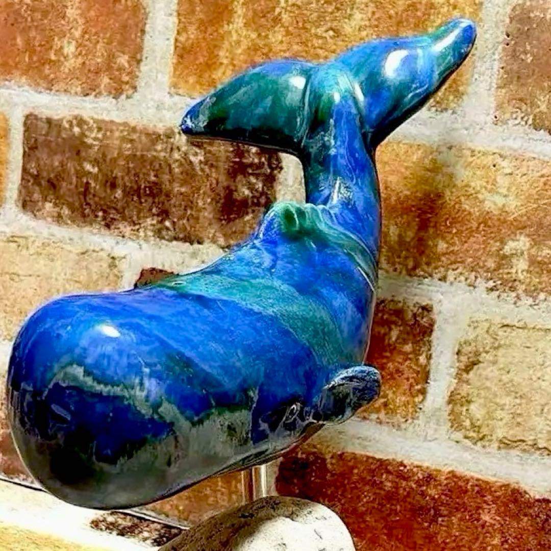 ハワイマウイ島クジラ置物