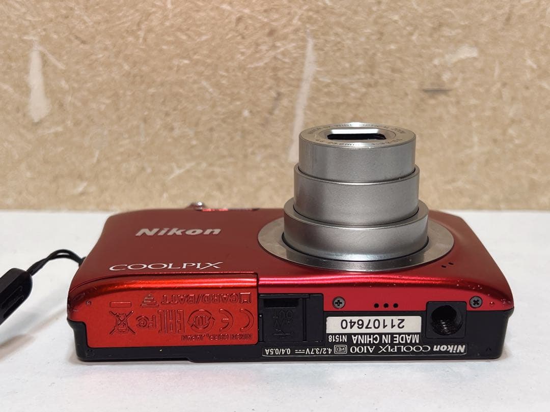 NIKON COOLPIX A100 デジタルカメラ レッド