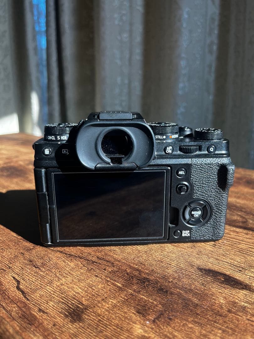 FUJIFILM X-T4 本体(ブラック)＋予備バッテリー付き　値段交渉可