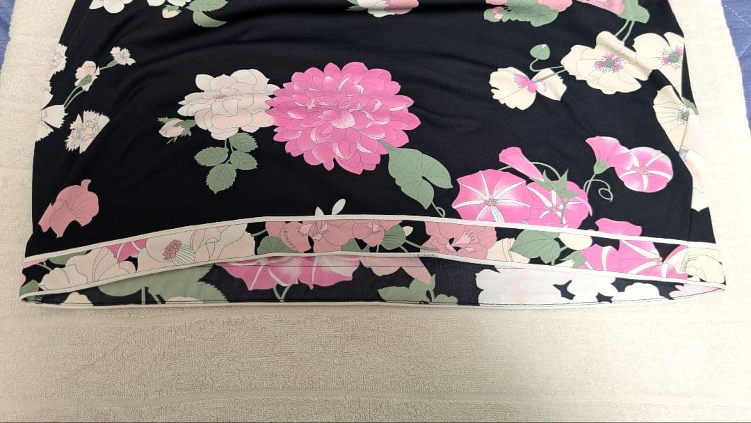 レオナール　Leonard　美品　綺麗な 花柄ラップスタイルワンピース