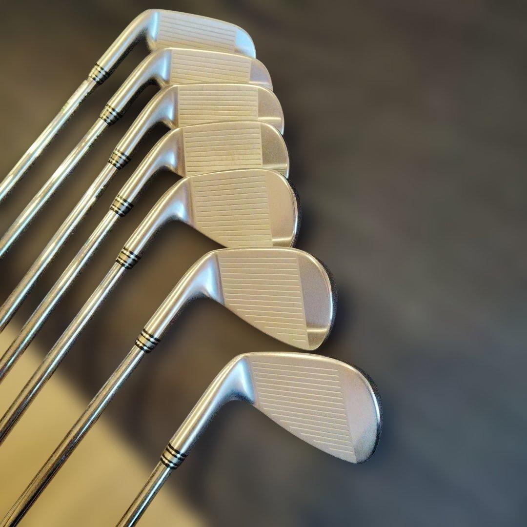 ゼクシオフォージド 2017 7本　MODUS3 DST 105 R