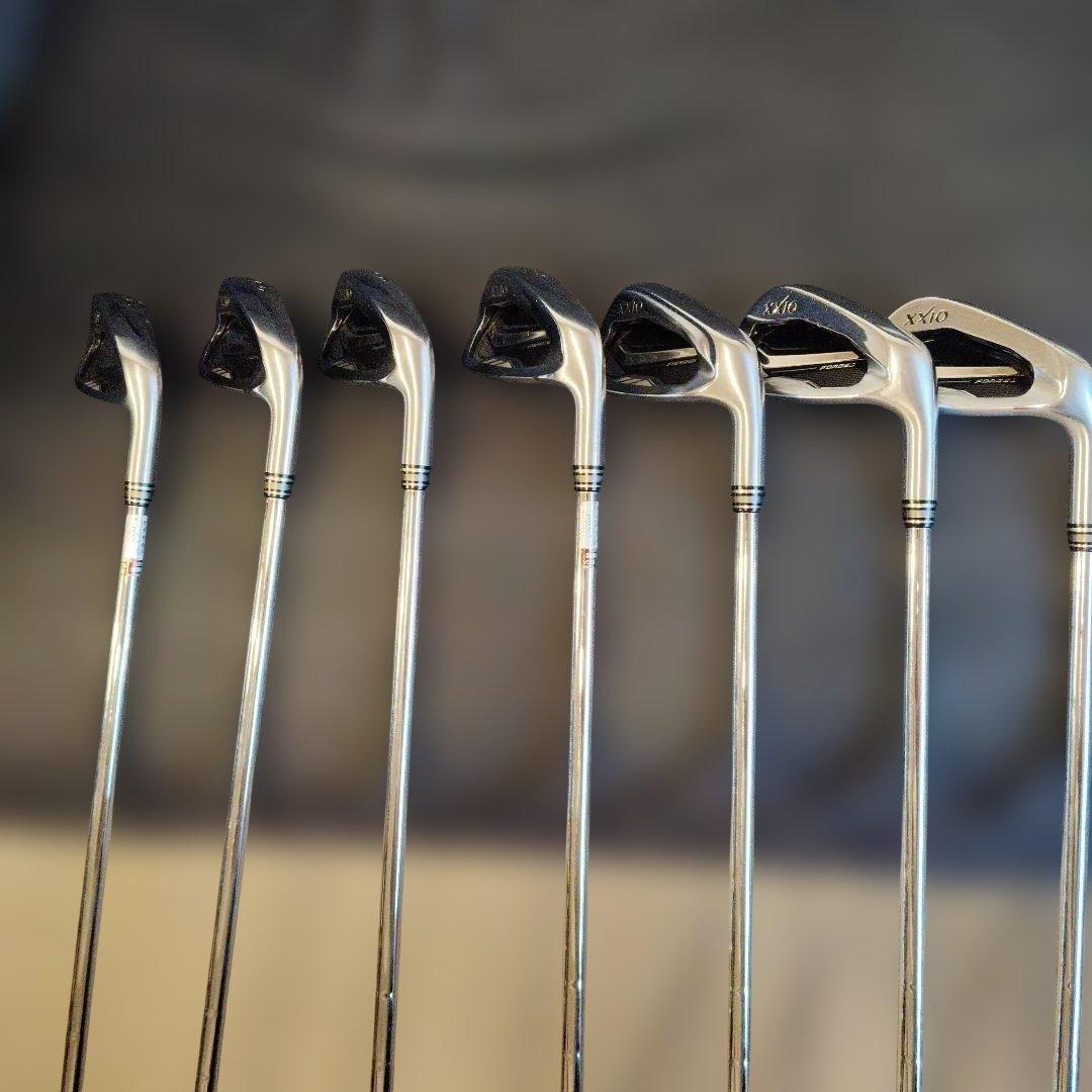 ゼクシオフォージド 2017 7本　MODUS3 DST 105 R