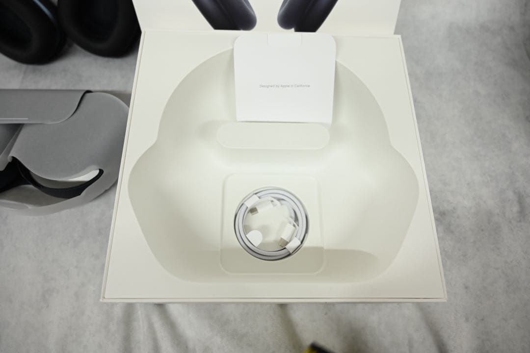 2024 AirPods Max ミッドナイト