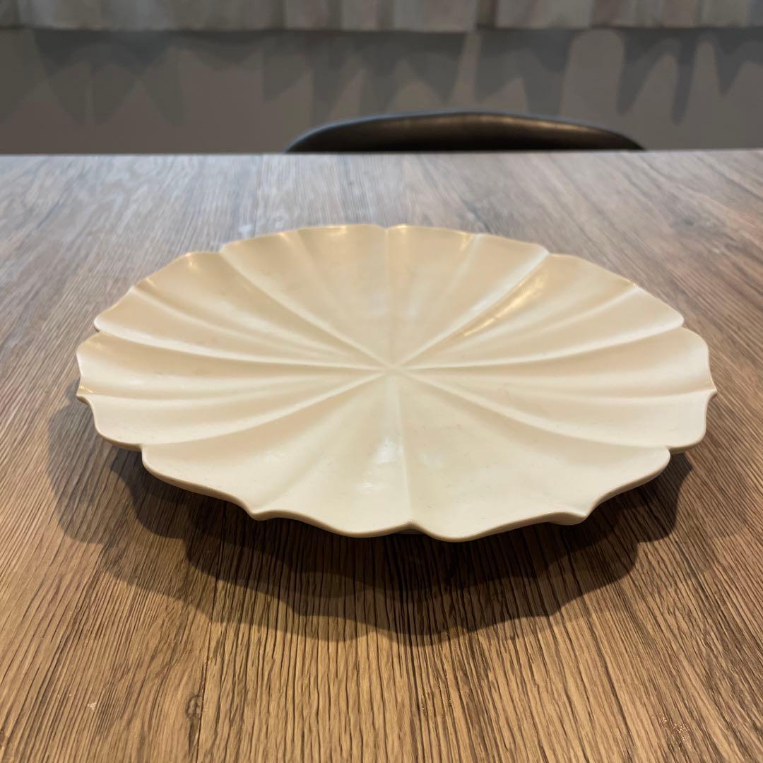 臼杵焼 稜花蓮弁皿 L