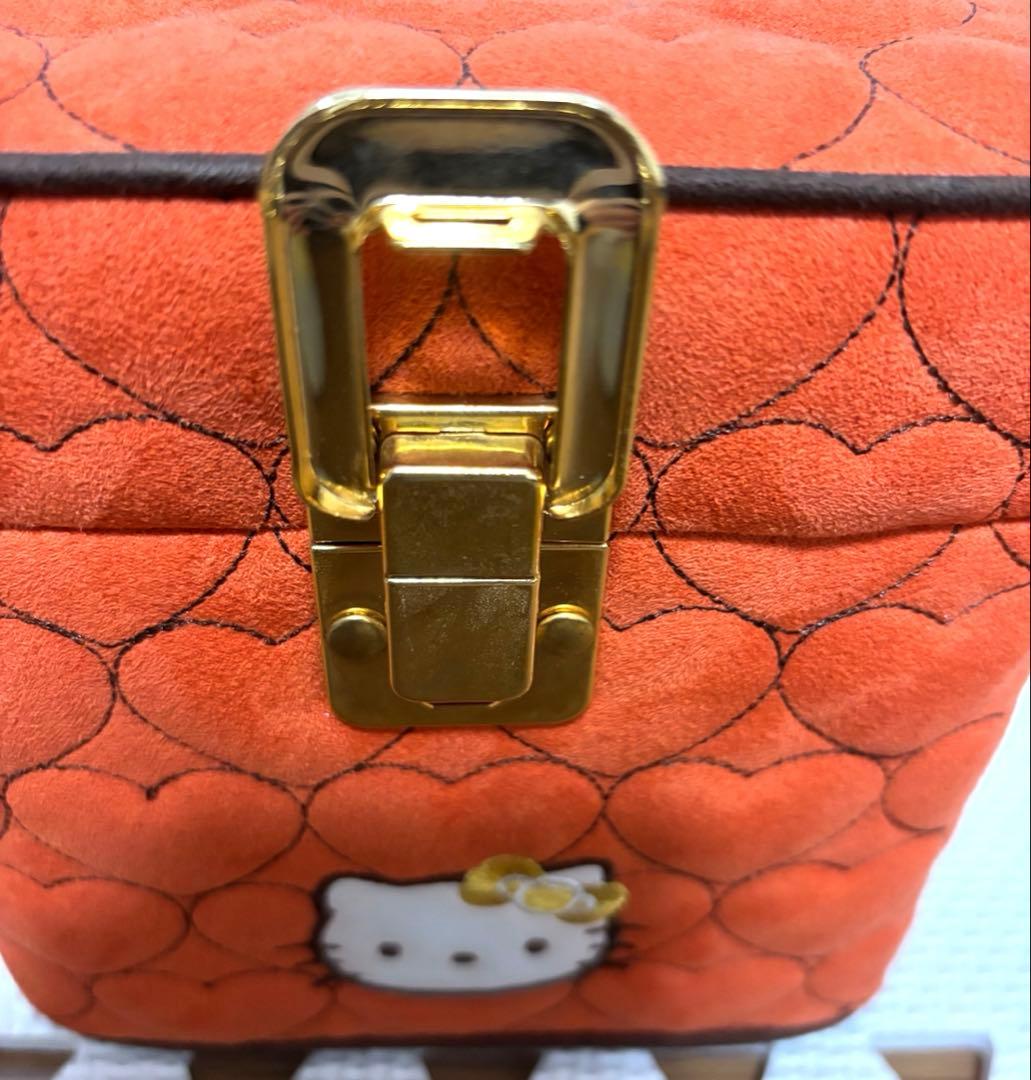 ☆最終値下げ☆【希少レトロ　ハローキティ 】　 メイクボックス 2002年製