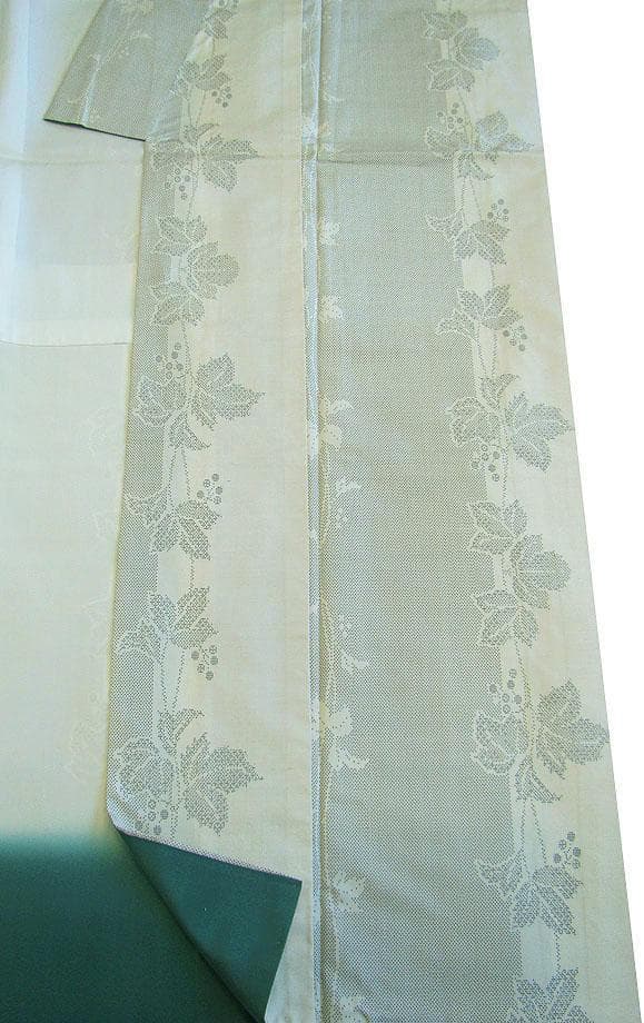 ★美品 素敵な 本場白大島紬（正絹）仕立上り＜TT1298＞★