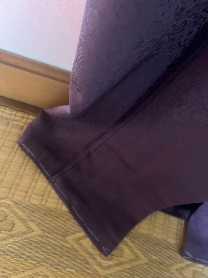 しつけ糸付き 新品 正絹 紋付き 色無地 着物 紫 地紋入り 八掛 裄70cm