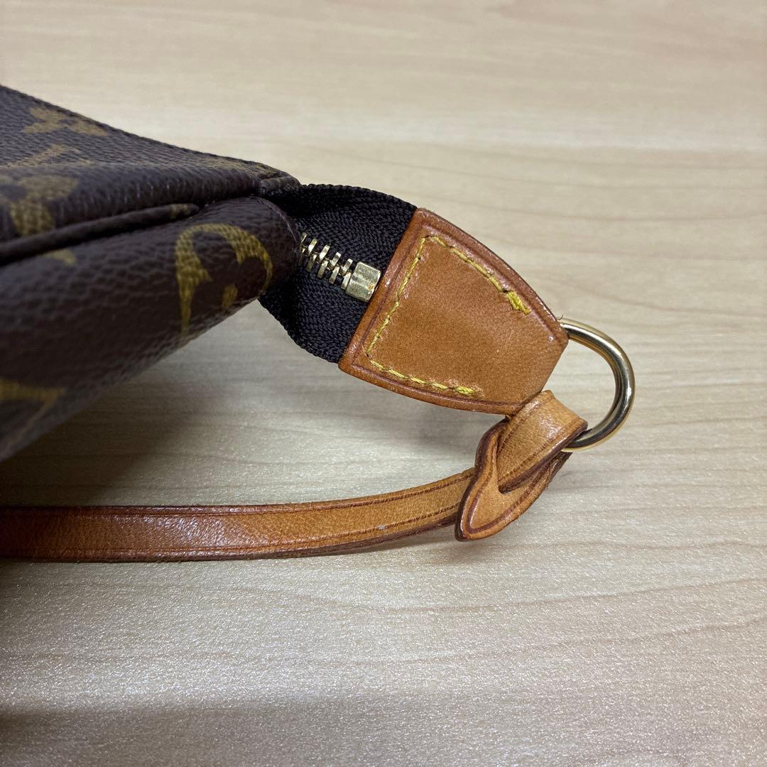 ルイヴィトン　モノグラム　アクセサリーポーチ　ミニバッグ　アクセソワール