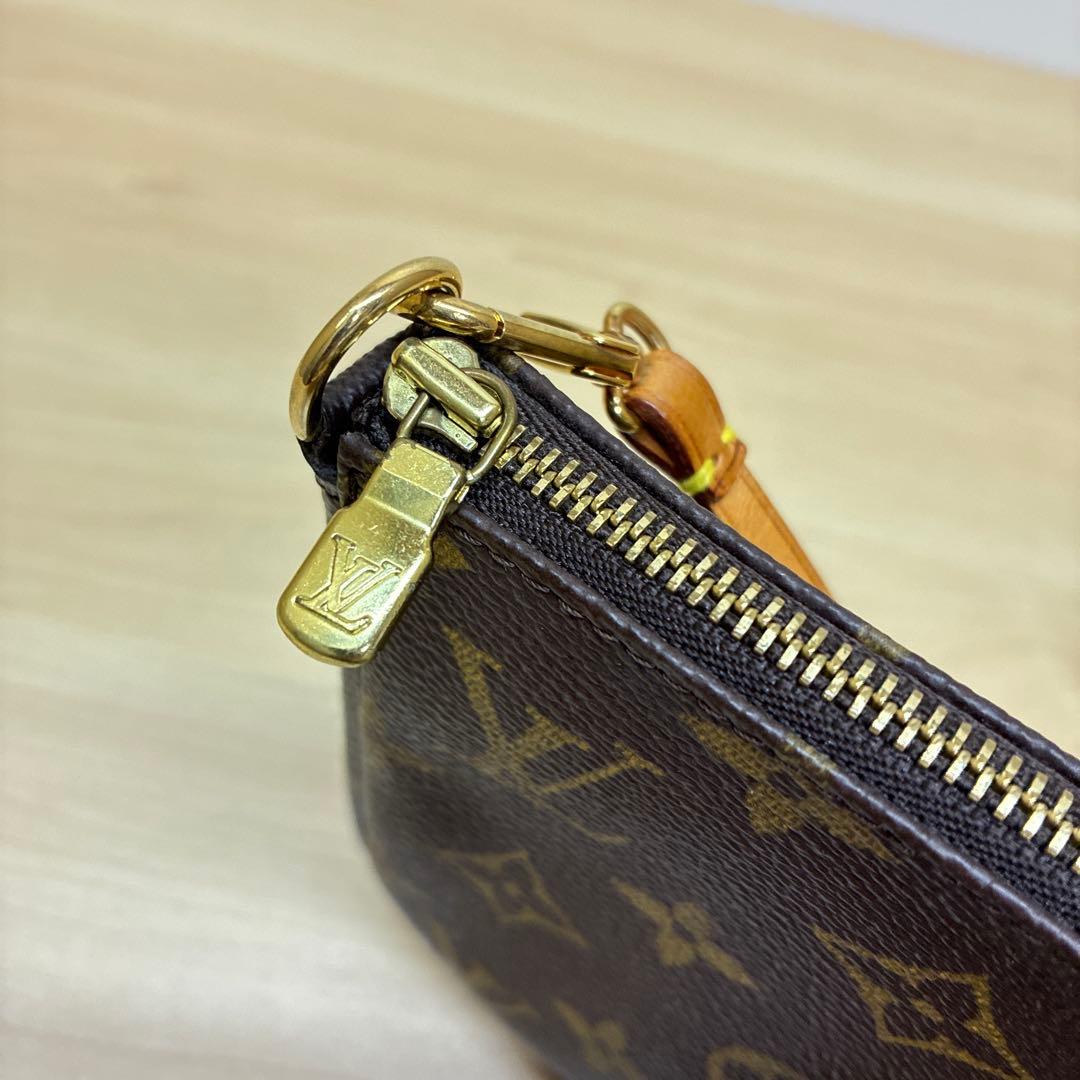 ルイヴィトン　モノグラム　アクセサリーポーチ　ミニバッグ　アクセソワール