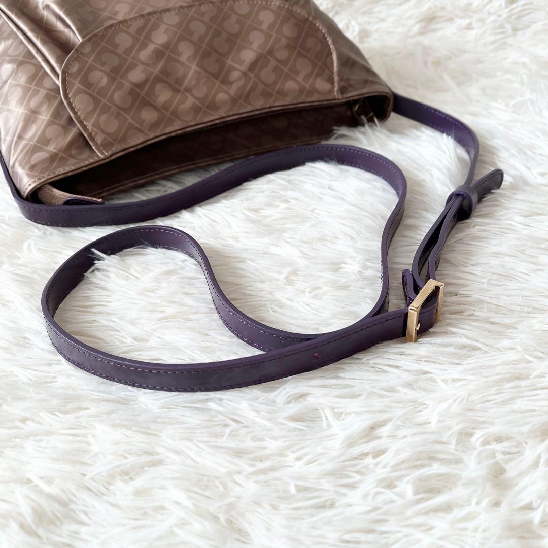 未使用✨ゲラルティーニ ソフティ　クロス　ショルダーバッグ