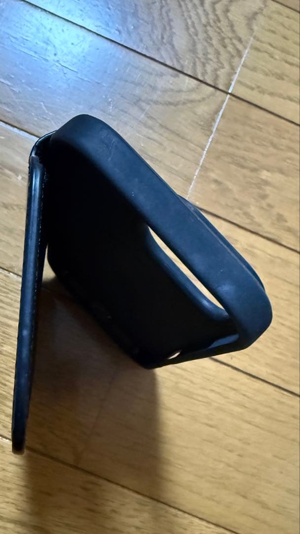 NOMAD iPhone16pro 手帳型ケース