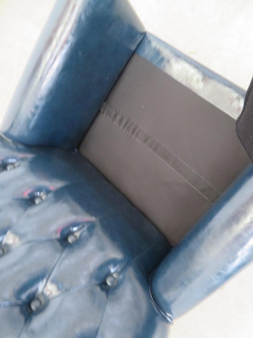 展示品■VINCENT■英国デザイン■1人掛けソファ■鋲打ち■英国伝統