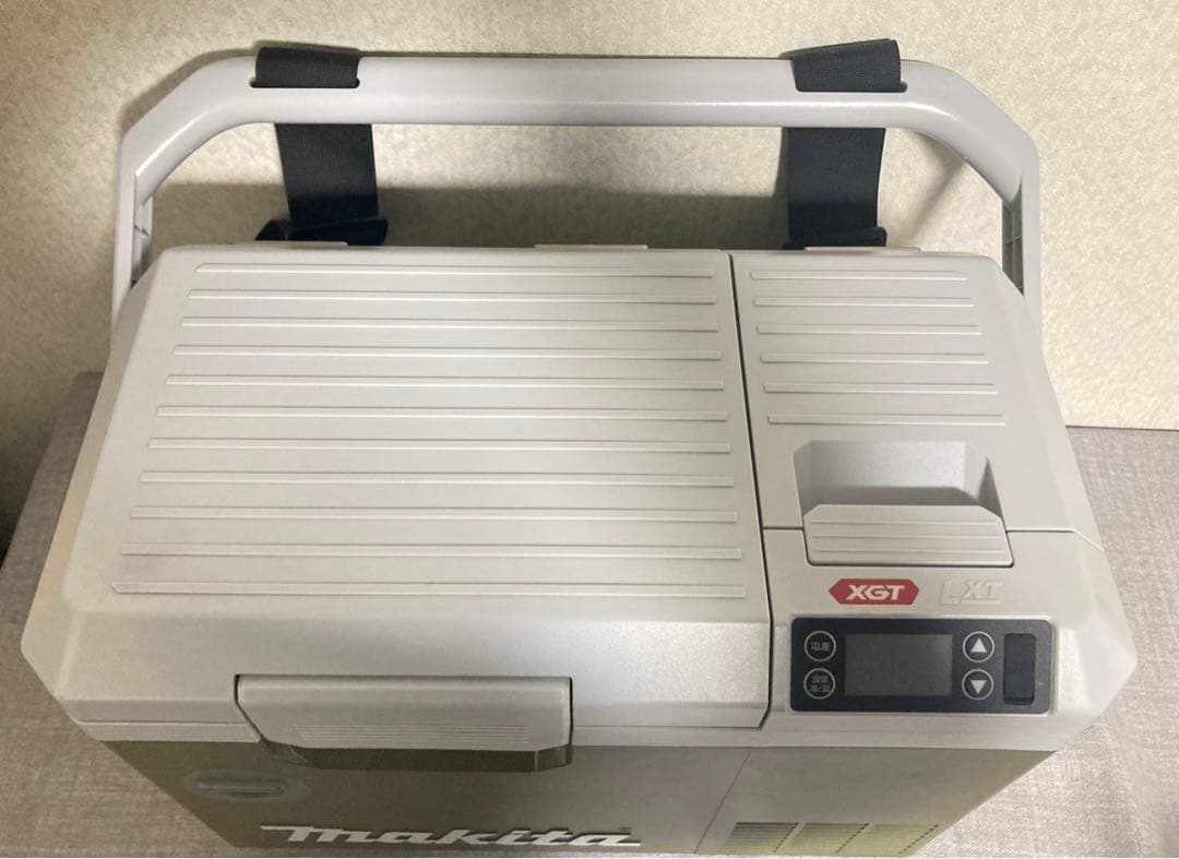 ☆ Makita CW003GZO 充電式保冷温庫 マキタ