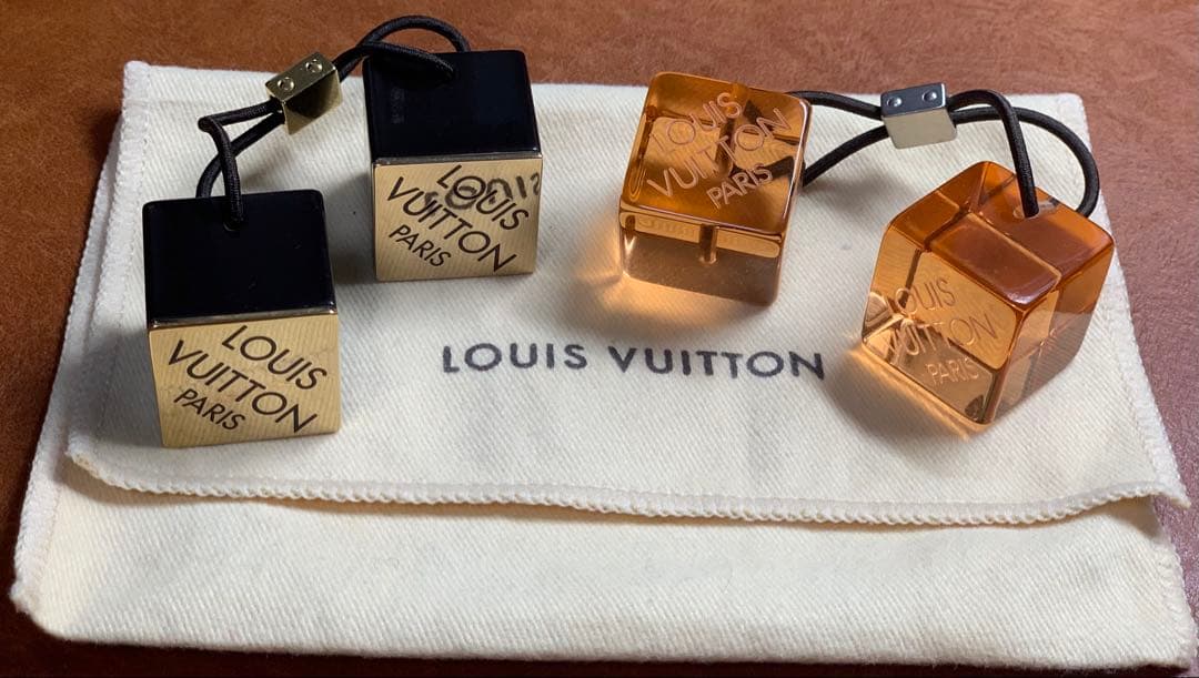 LOUIS VUITTON ヘアゴム キューブ ロゴ ブランド 2個セット