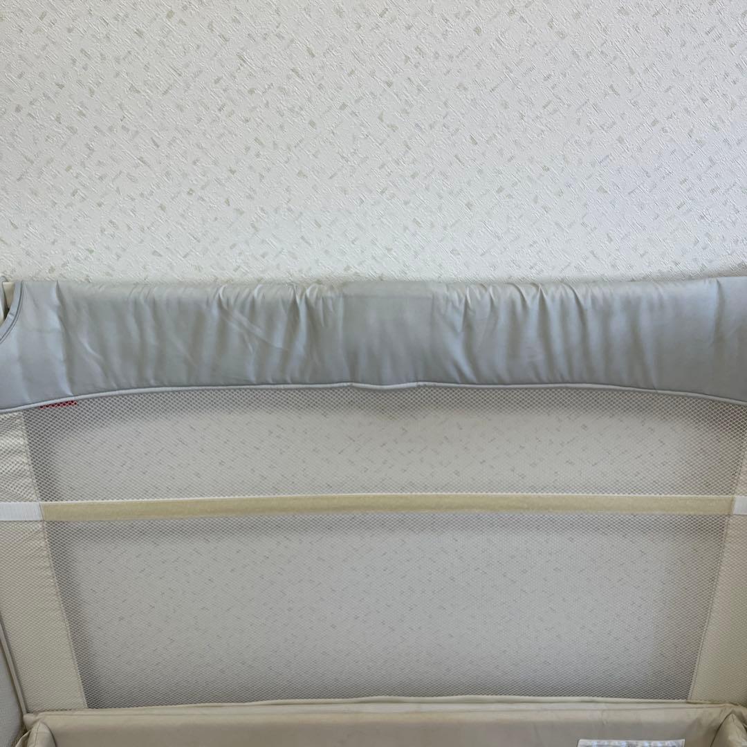 アップリカココネルエアー　2024年購入　折りたたみメッシュベビーベッド グレー