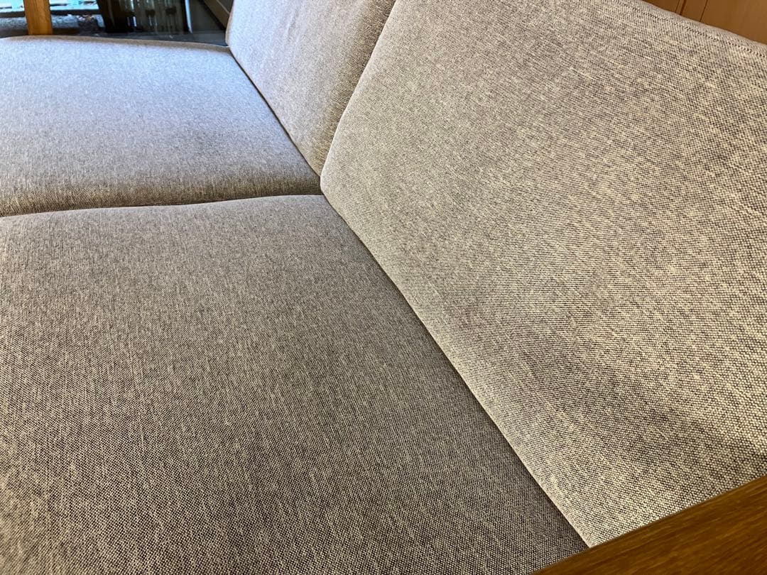 ３人掛けソファ　木製フレーム　無垢材　ナラ　オーク材　北欧デザイン　ビンテージ