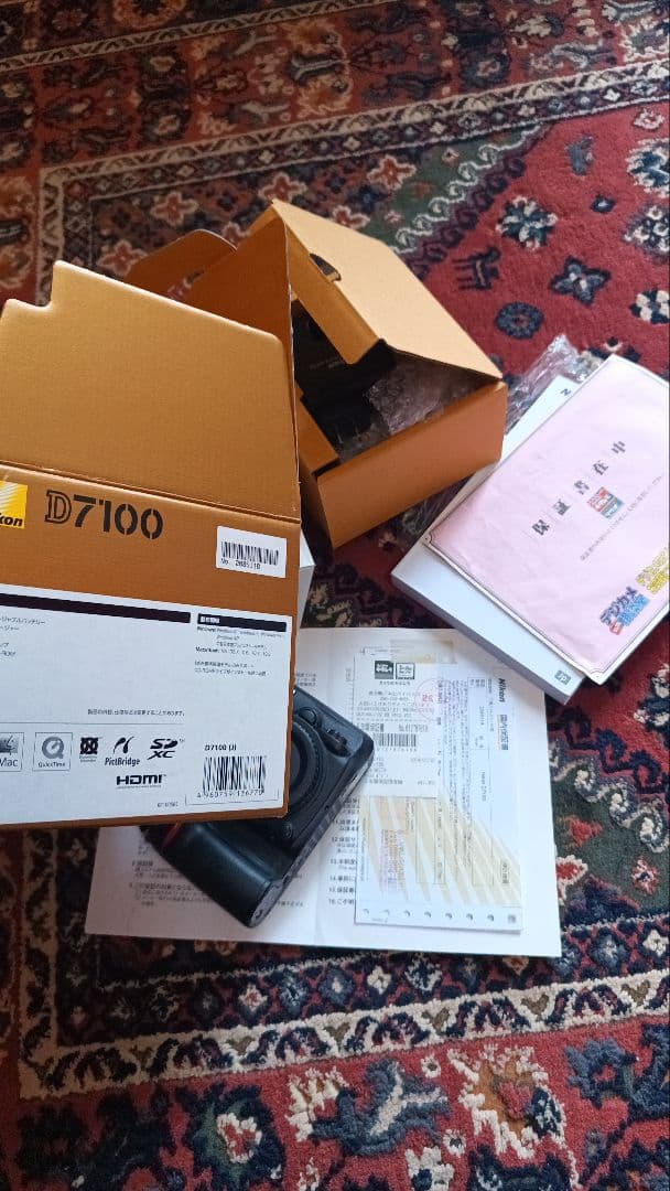 美品　 Nikon ニコンd7100 (ショット4000枚) 一眼レフ