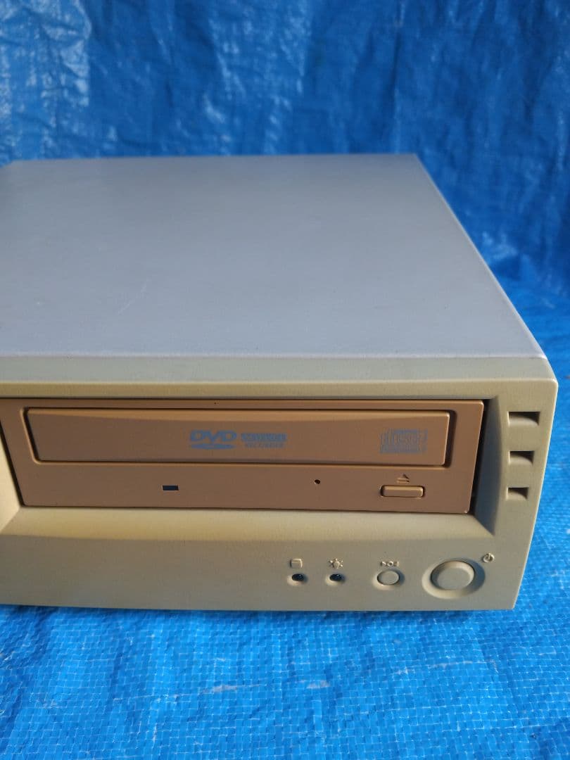 Fujitsu デスクトップWindows 2000パソコン中古品の出品です。