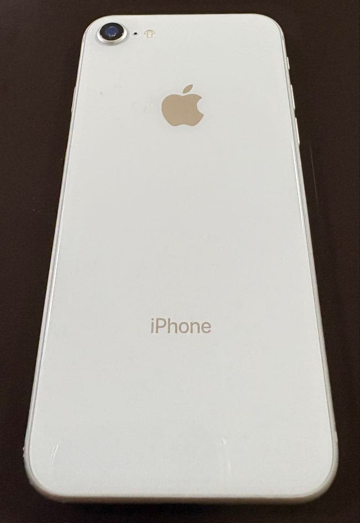 【匿名配送込】iPhone 8 64GB SIMフリー 箱ケーブル充電器付属