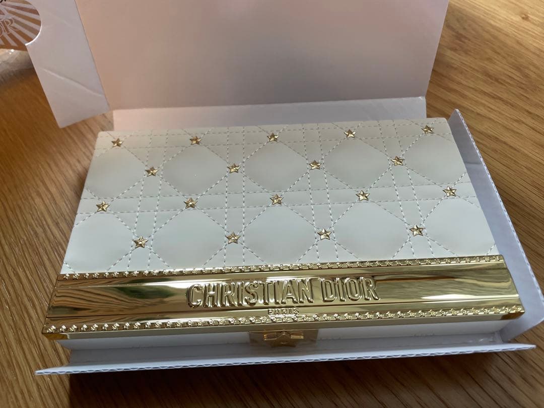 Dior アイシャドウパレット　クリスマス2025