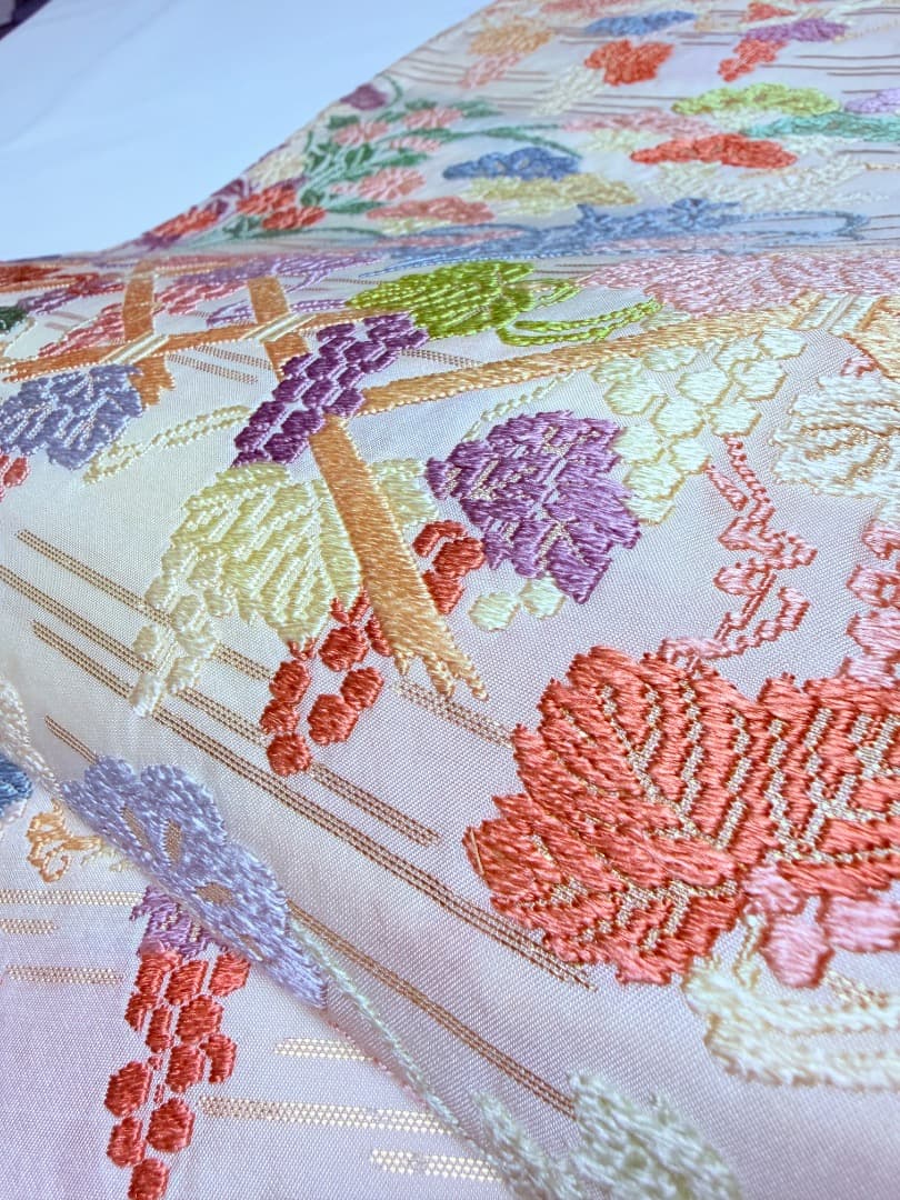 高級 袋帯 正絹 六通柄 総唐織 ホワイト 訪問着 色無地 約70万円