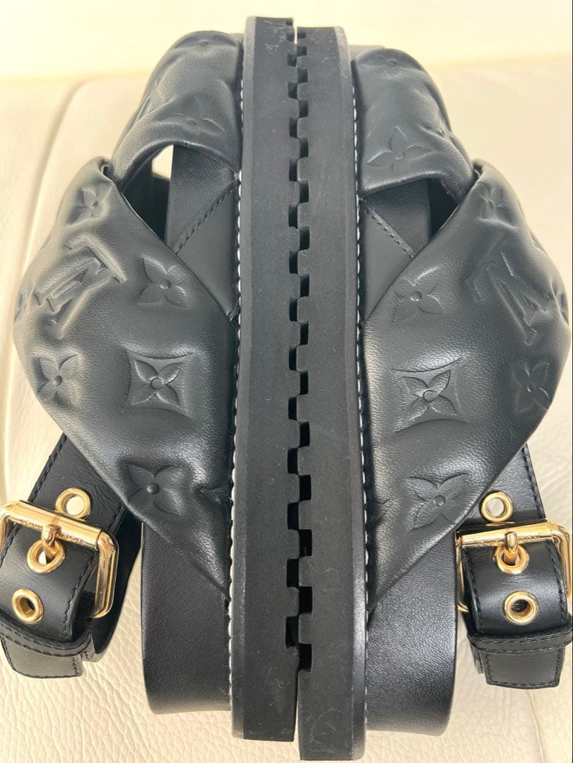 Louis Vuitton サンダル 極美品 未使用に近い 黒 サイズ３７.５