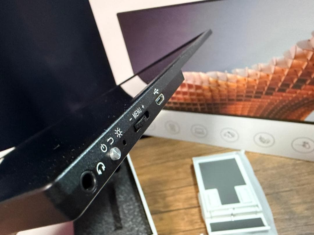 13.3インチ 4k モバイルモニター ポータブルディスプレイ