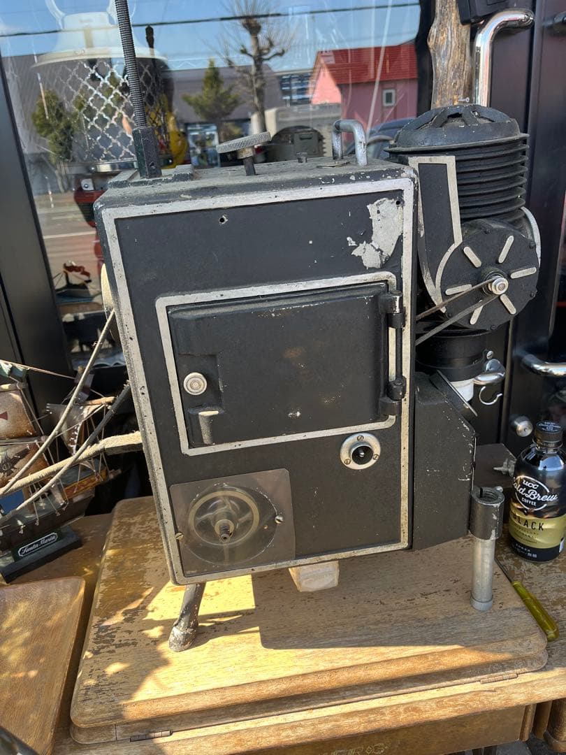 映写機、昭和レトロ映写機、業務用映写機、アンティーク映写機