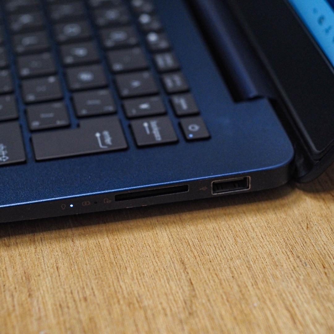 ASUS Zenbook UX430 14、16GB メモリ、512GB SSD