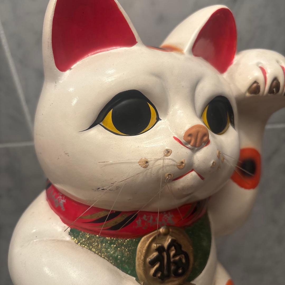 ヴィンテージ手描きの瞳が美しい三毛猫の招き猫