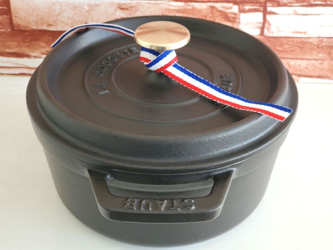 【祭日価格】staub　ピコ・ココット ラウンド 18cm ストウブ