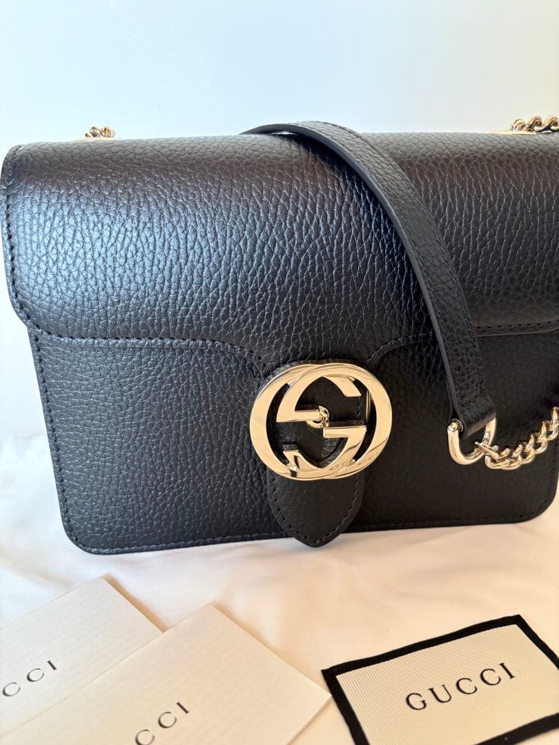 GUCCI インターロッキング　ブラック ショルダーバッグ　グッチ　チェーン