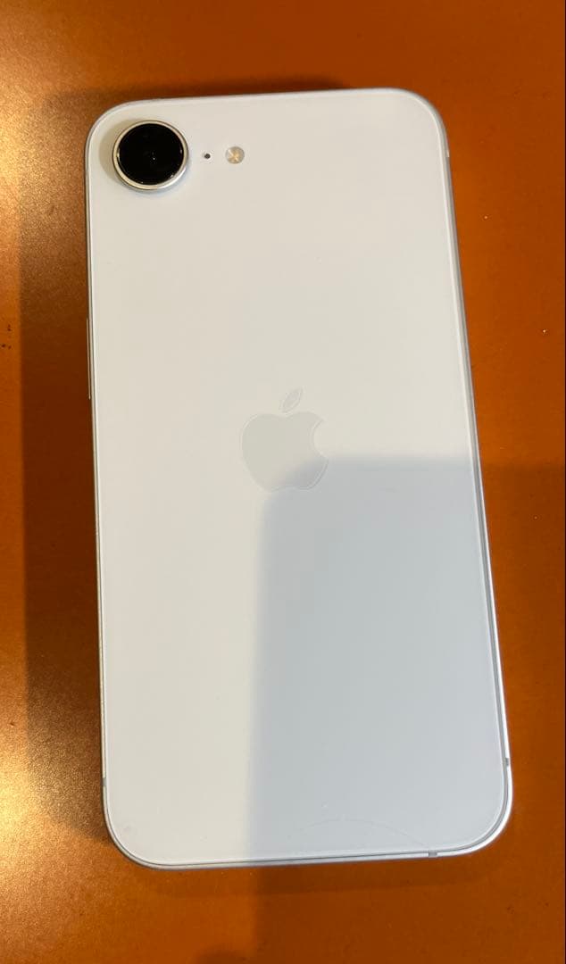 【超美品】iPhone16e 128GB ホワイトバッテリー100%シムフリー