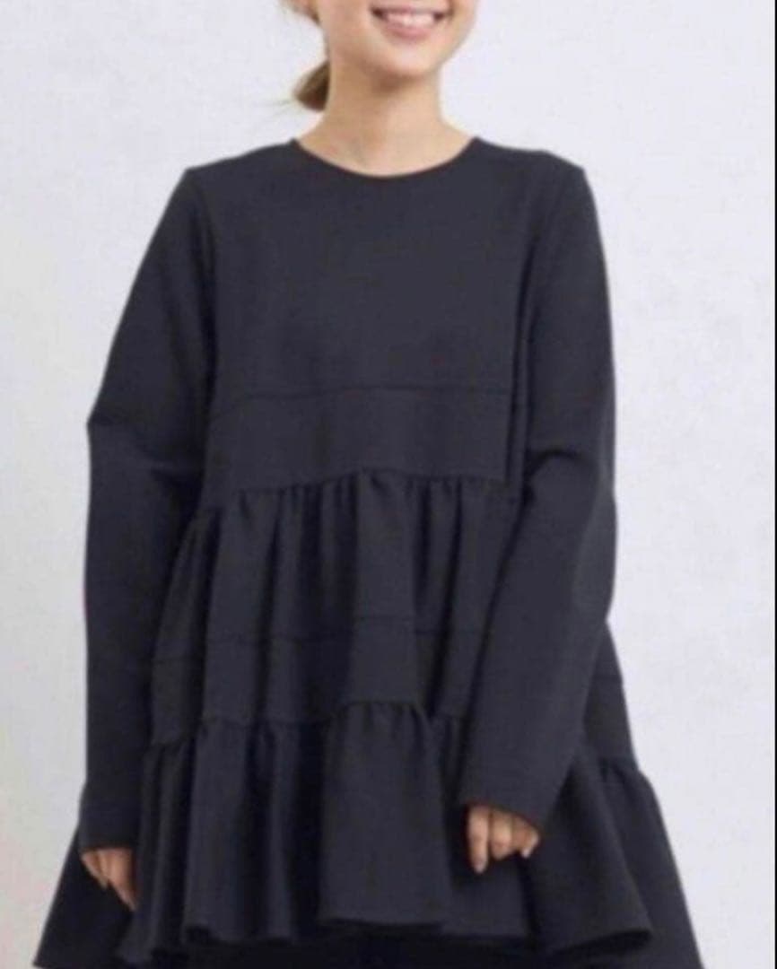 ✨美品✨ yori ヨリ　ぬくぬくヘムフリルブラウス　ティアード　黒　サイズF