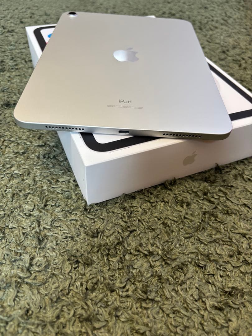 【美品】iPad 第10世代 (Wi-Fi)本体 シルバー