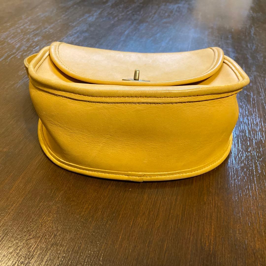 オールドコーチショルダーバッグセカンドバッグイエロー