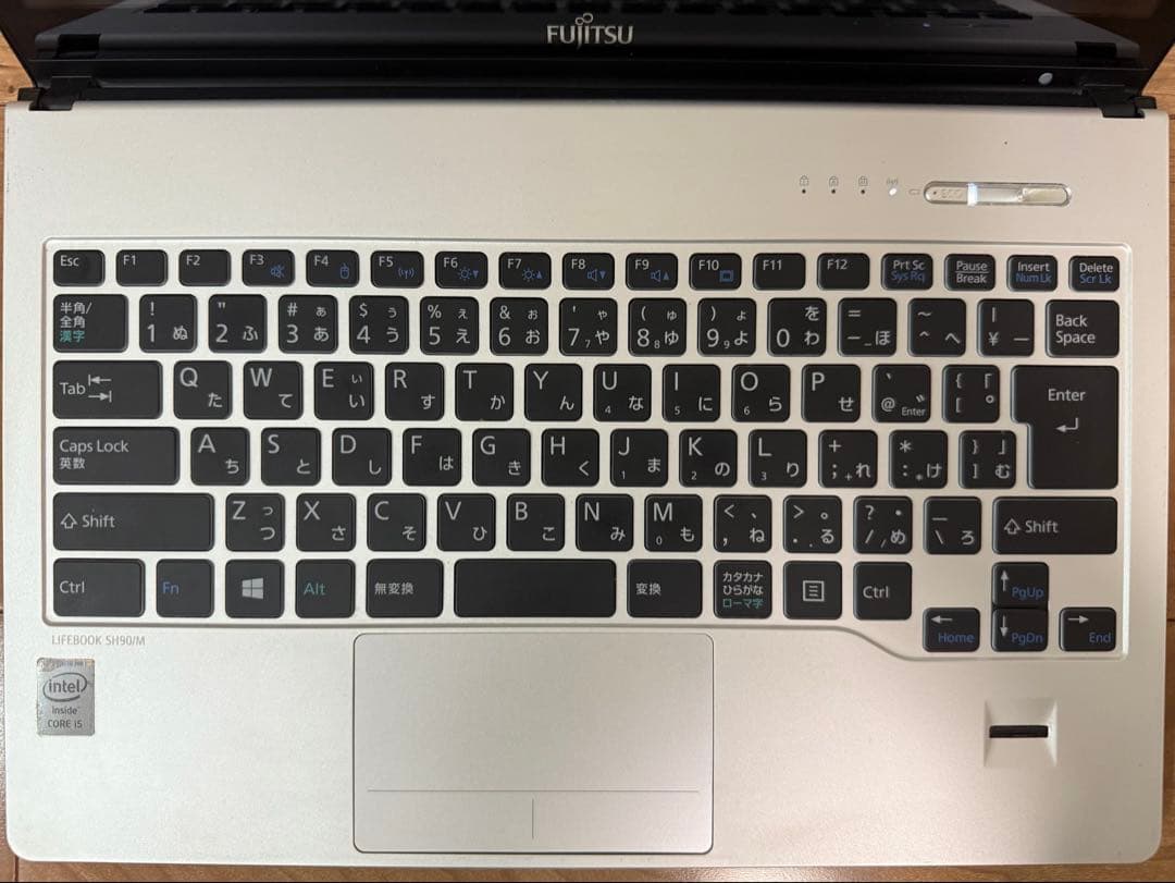 富士通 ノートPC Core i5 SSD 256GB タッチパネル すぐ使える