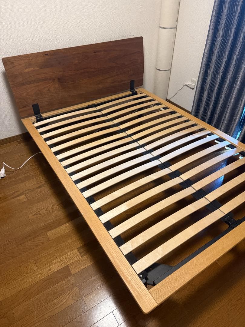 無印良品　ダブルベッドフレーム ヘッドボード付き　ウォールナット