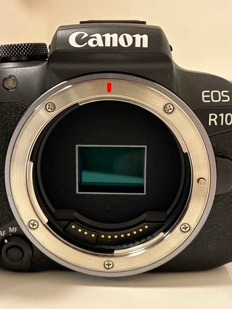 Canon EOS R10 ミラーレスカメラ　ボディ