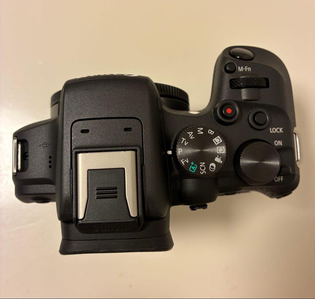 Canon EOS R10 ミラーレスカメラ　ボディ