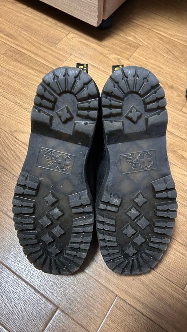 Dr. Martens ブラック編み込みブーツ