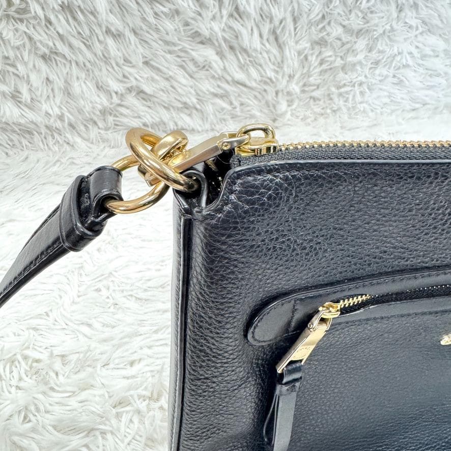 【美品】　コーチ F34823 バッグ ショルダーバッグ 黒 coach 肩掛け