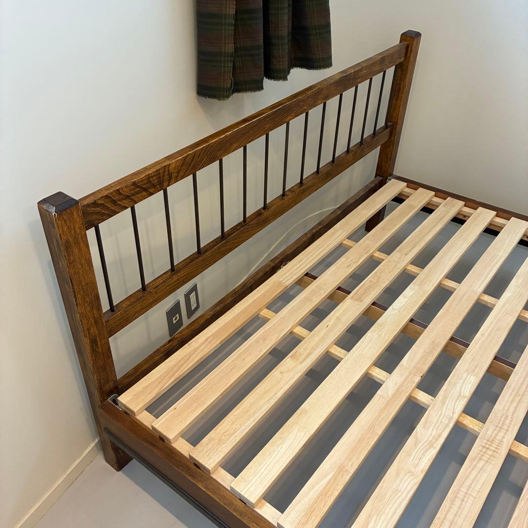 ACME FURNITURE　グランドビュー　クイーン　　ベッド