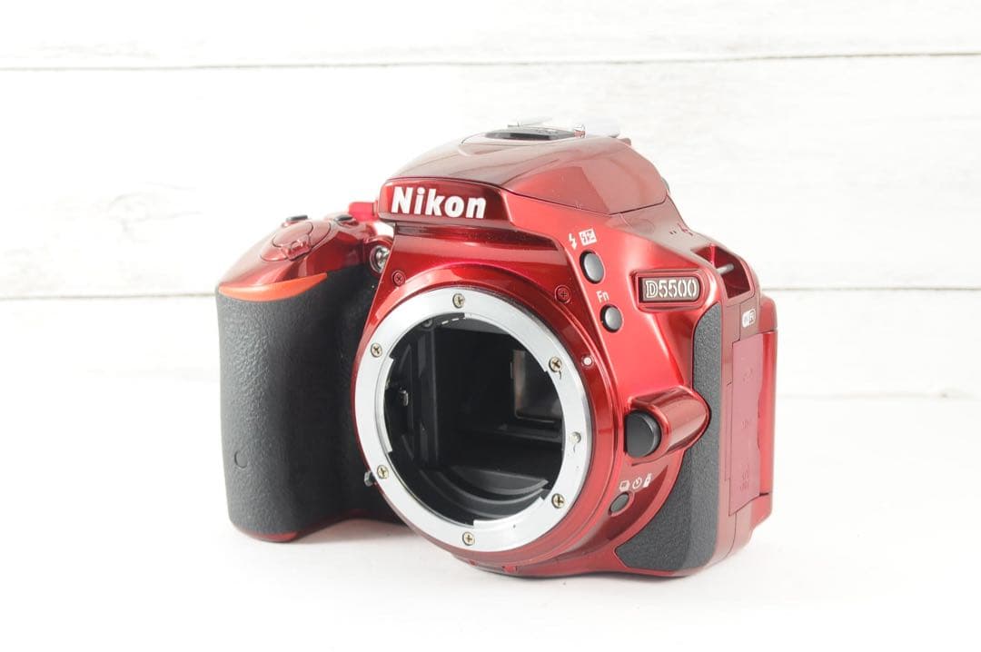 ❤️️希少レッドカラー❤️Wi-Fi &自撮り❤️Nikon D5500